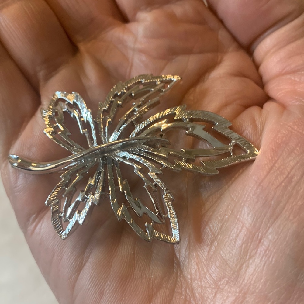 Vintage Silver Tone Maple Leaf Brooch 2.5” Statement Pin